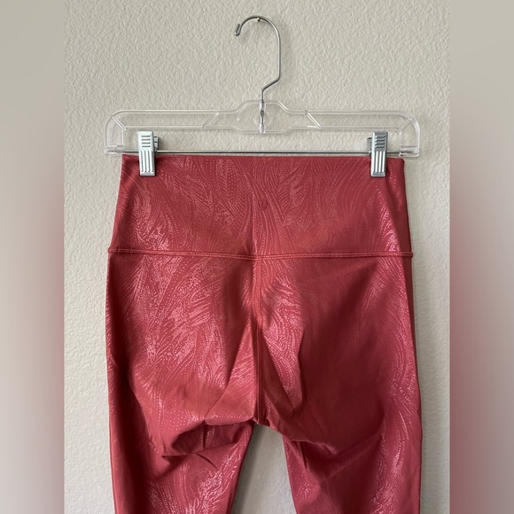 Lululemon Wunder Under High Rise Legging 28" Pink Shiny Pattern Women's Size 6 - Picture 8 of 12